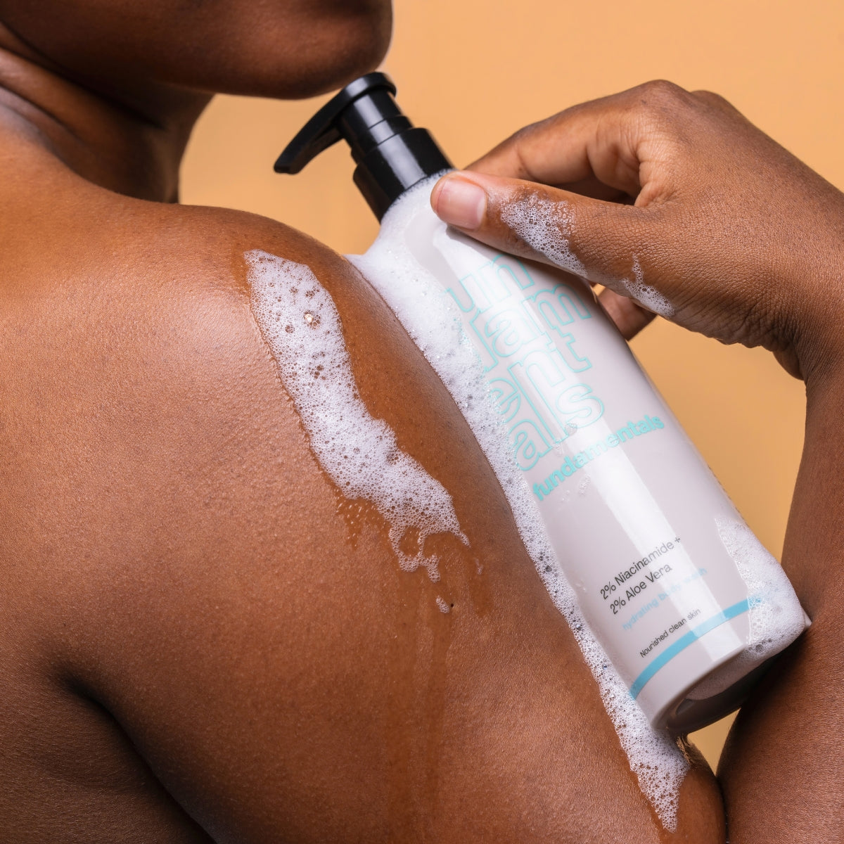 2% Niacinamide + 2% Aloe Vera – Hydrating body wash – Fundamentals